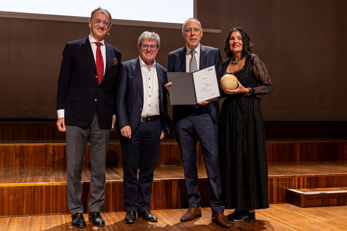 Ehrung von Manfred Brandstätter am Internationalen Holzbau Forum 2025.