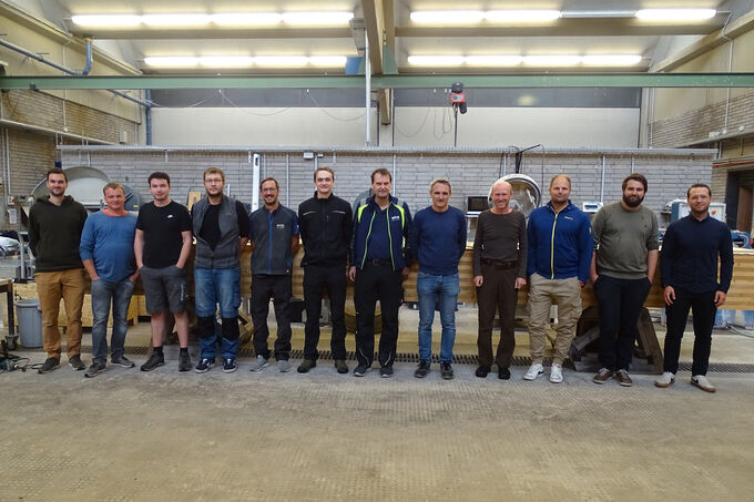 Gruppenfoto der Teilnehmer des Seminars Kleben im Holzbau 2024.