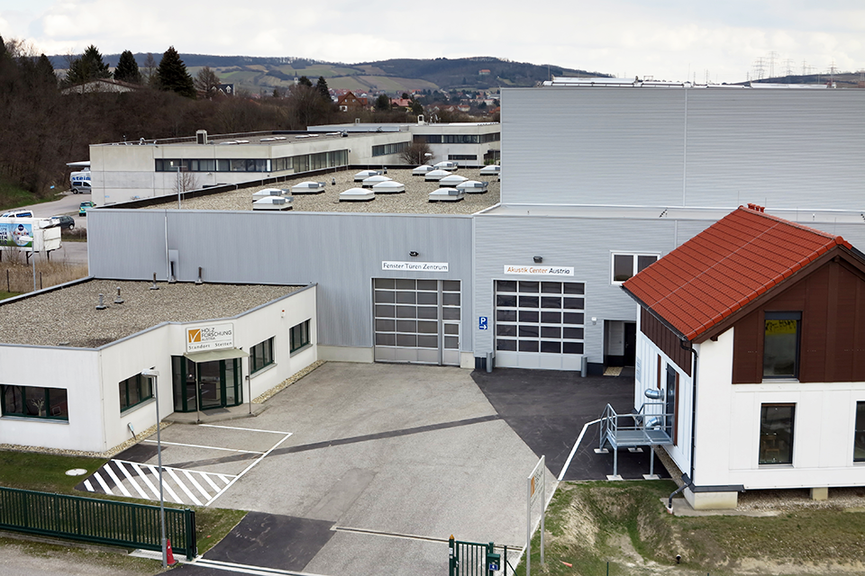 Aerial view of the Stetten site of Holzforschung Austria.